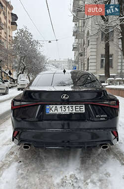 Седан Lexus IS 2024 в Киеве