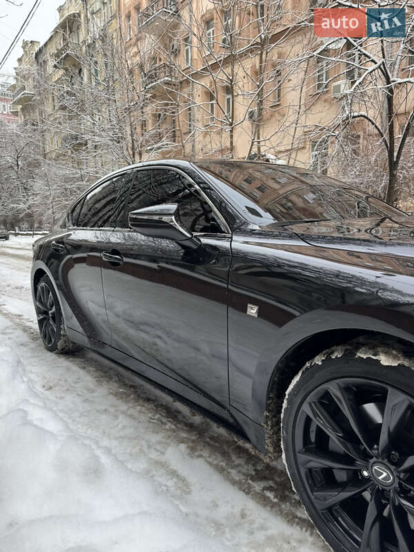 Седан Lexus IS 2024 в Киеве