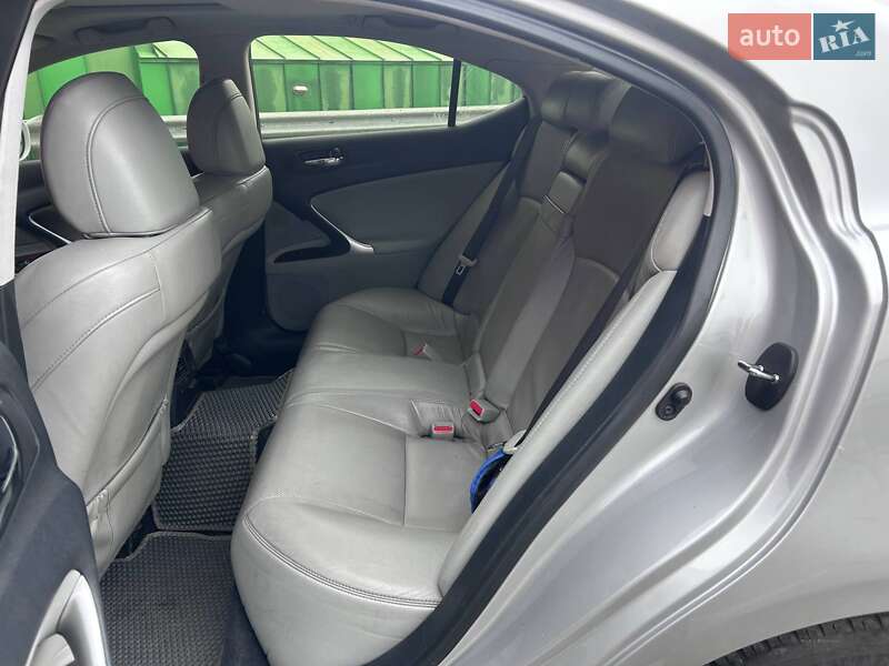 Седан Lexus IS 2008 в Киеве фото 11 Седан Lexus IS 2008 в Киеве