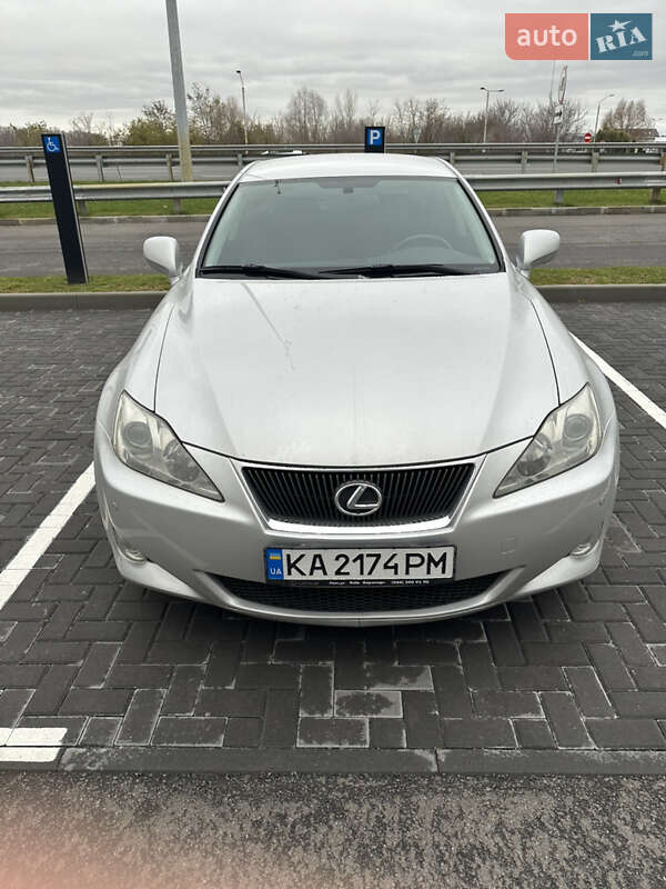 Седан Lexus IS 2008 в Киеве