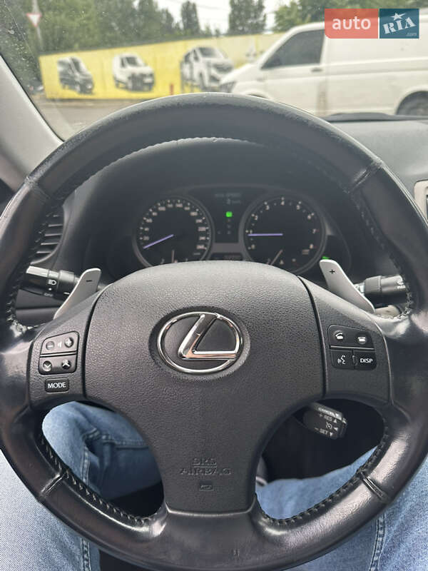 Седан Lexus IS 2008 в Киеве