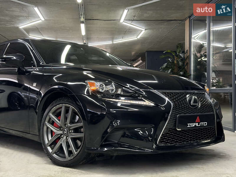 Седан Lexus IS 2015 в Одесі