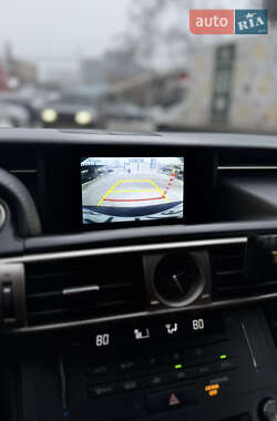 Седан Lexus IS 2015 в Киеве