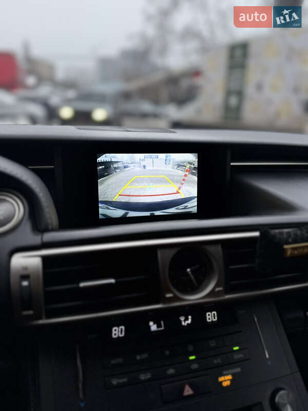 Седан Lexus IS 2015 в Киеве