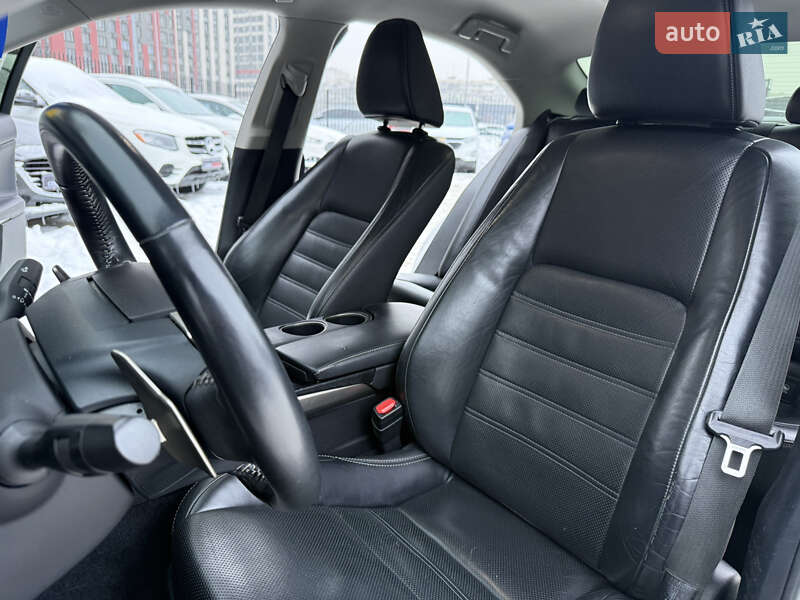 Седан Lexus IS 2013 в Києві фото 19 Седан Lexus IS 2013 в Києві