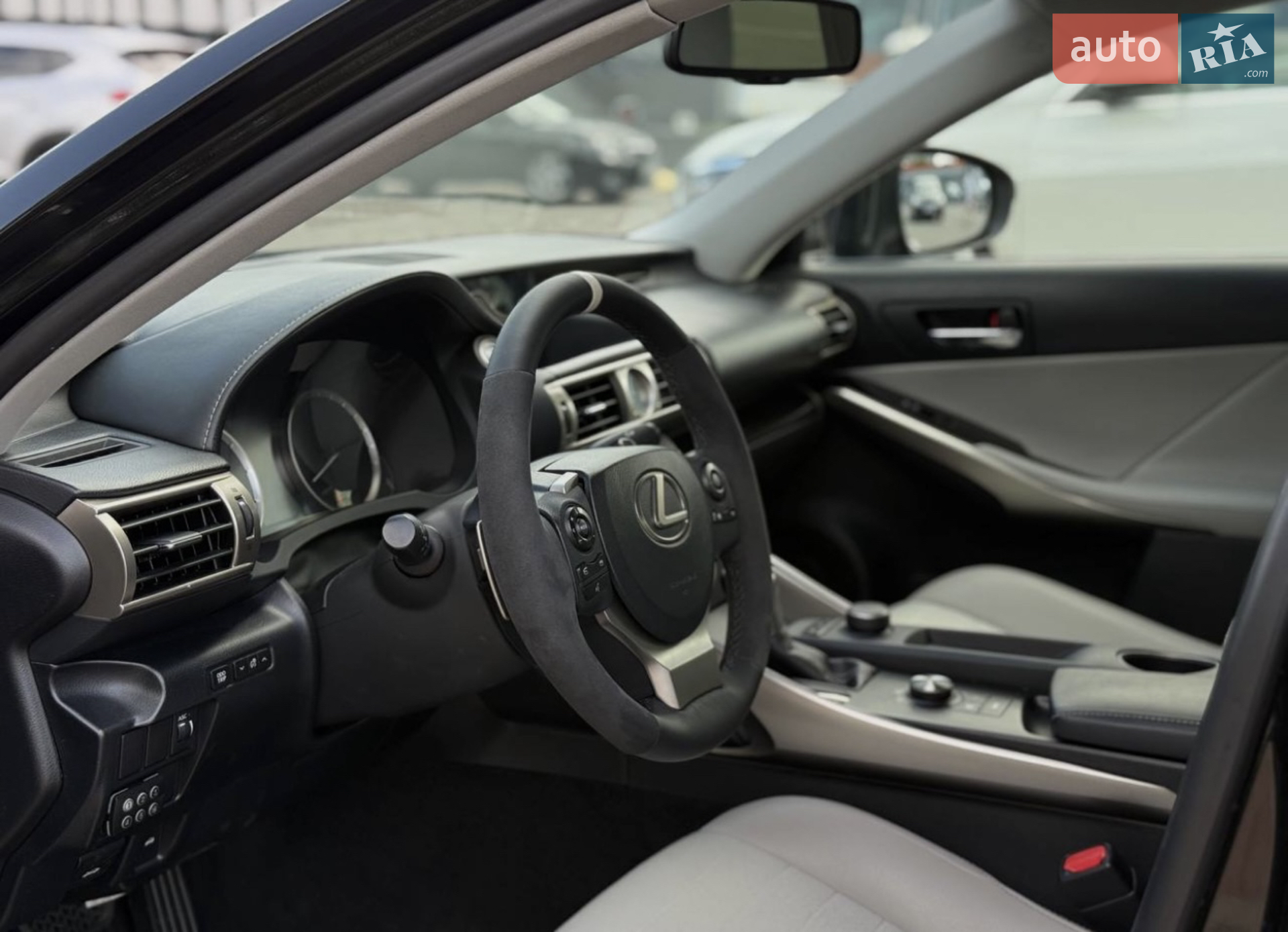 2016 Lexus IS - мініатюра 10