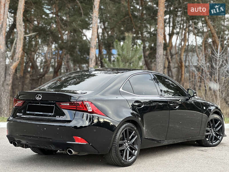Седан Lexus IS 2014 в Киеве