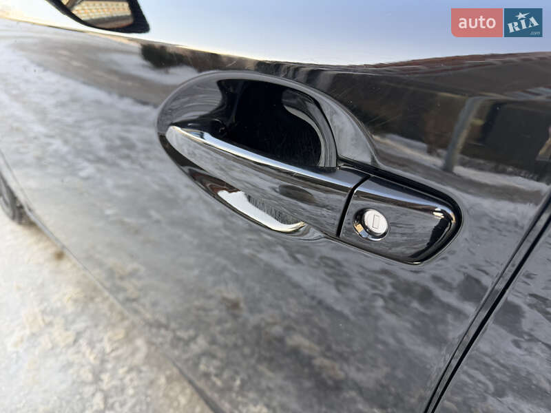 Седан Lexus IS 2015 в Киеве фото 11 Седан Lexus IS 2015 в Киеве