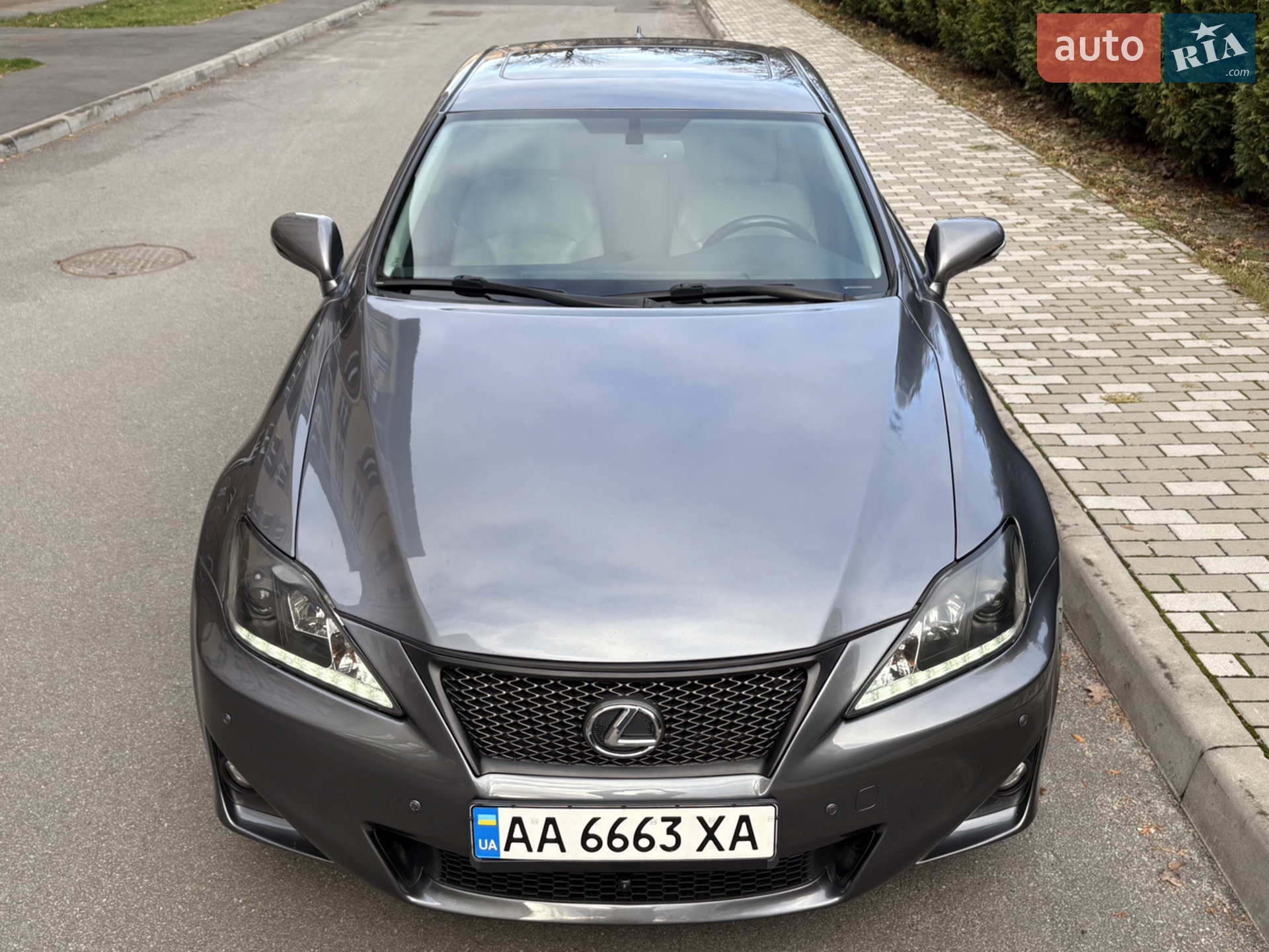 2012 Lexus IS - мініатюра 3