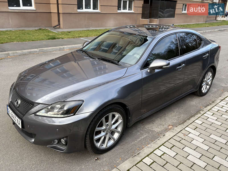 Седан Lexus IS 2012 в Львове