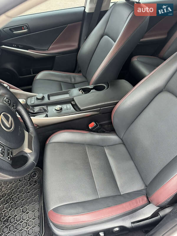 Седан Lexus IS 2016 в Києві фото 8 Седан Lexus IS 2016 в Києві