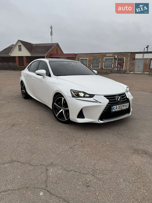 Седан Lexus IS 2016 в Києві фото 3 Седан Lexus IS 2016 в Києві
