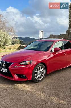 Седан Lexus IS 2015 в Киеве