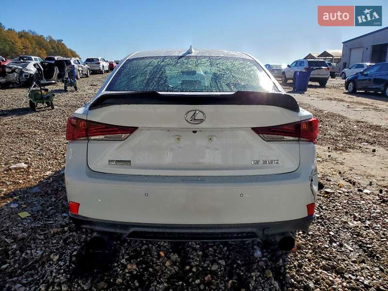 Седан Lexus IS 2018 в Львове