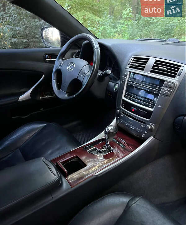 Седан Lexus IS 2008 в Камне-Каширском