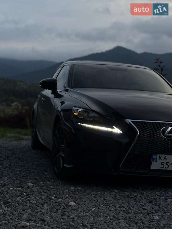 Седан Lexus IS 2015 в Дрогобыче фото 4 Седан Lexus IS 2015 в Дрогобыче