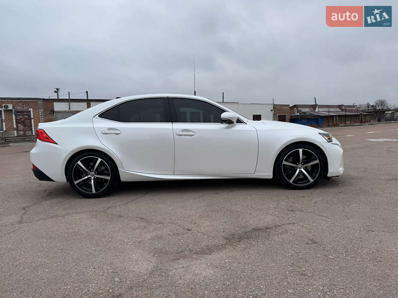 Седан Lexus IS 2016 в Києві фото 6 Седан Lexus IS 2016 в Києві