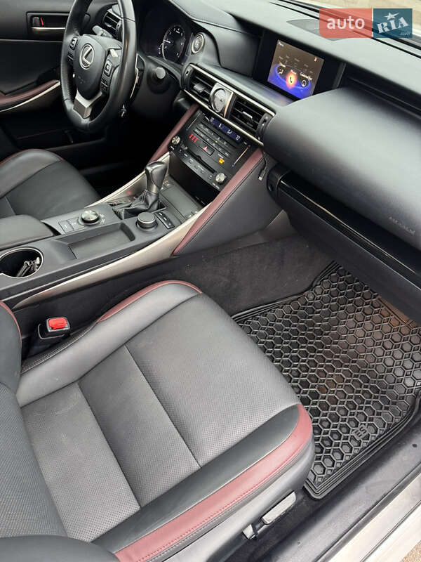 Седан Lexus IS 2016 в Києві фото 24 Седан Lexus IS 2016 в Києві