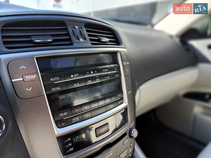 Седан Lexus IS 2011 в Києві фото 41 Седан Lexus IS 2011 в Києві