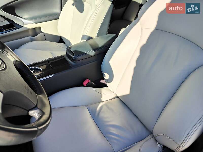 Седан Lexus IS 2011 в Києві фото 38 Седан Lexus IS 2011 в Києві