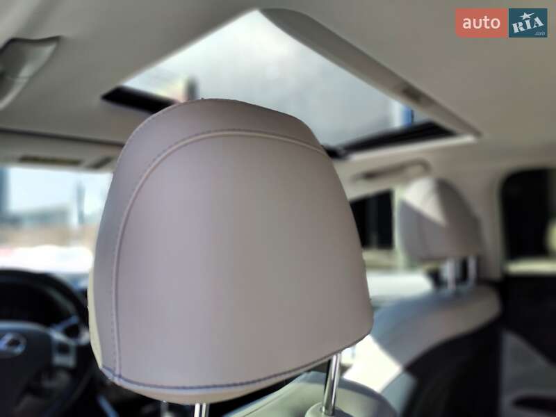 Седан Lexus IS 2011 в Києві фото 45 Седан Lexus IS 2011 в Києві