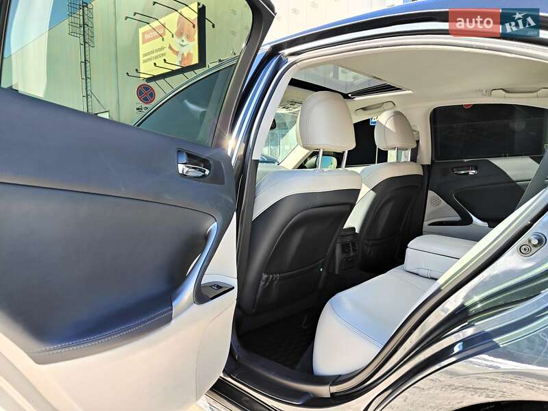 Седан Lexus IS 2011 в Києві фото 43 Седан Lexus IS 2011 в Києві