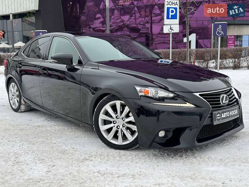 Lexus IS 2016