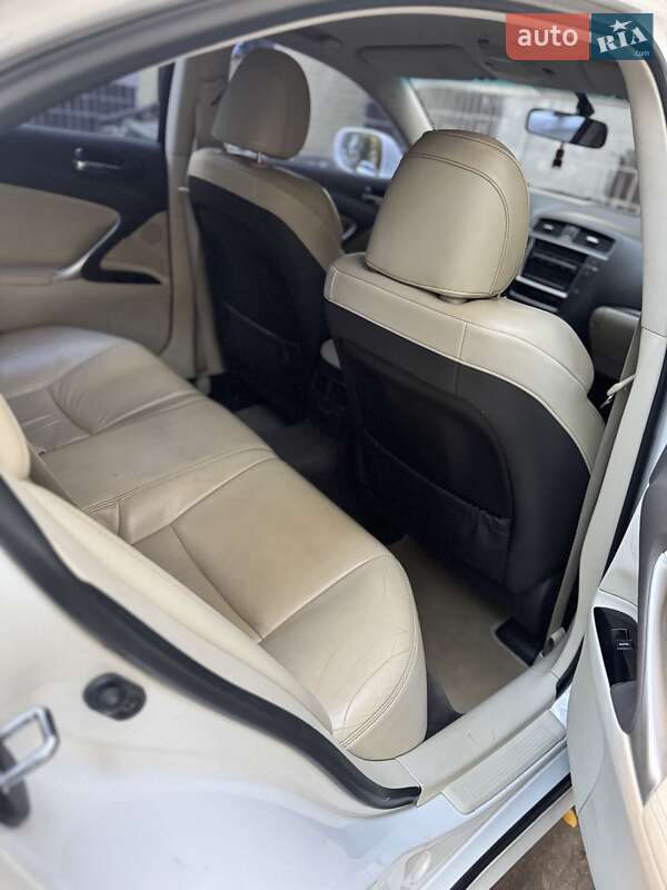 Седан Lexus IS 2011 в Одесі