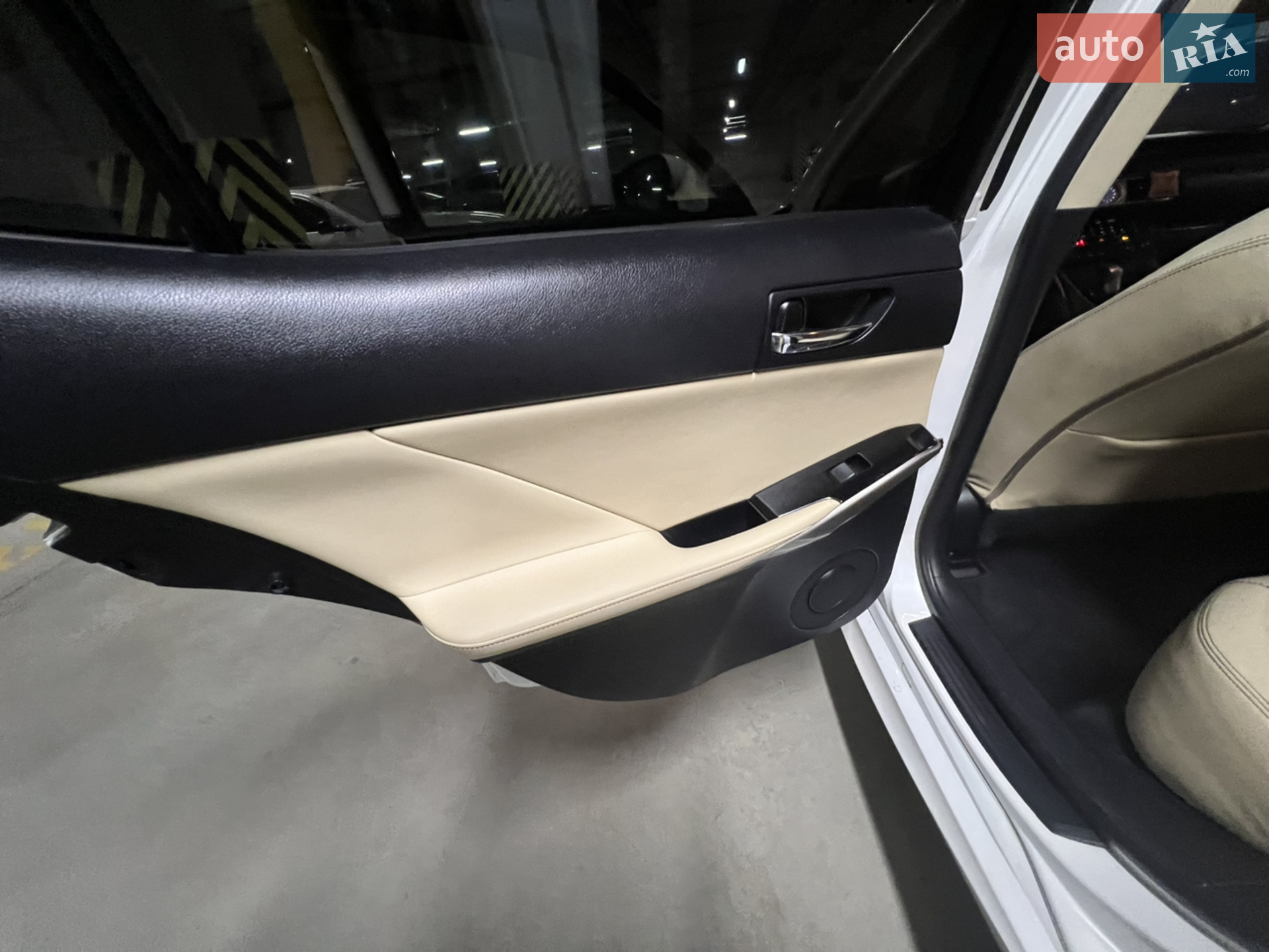 2013 Lexus IS - мініатюра 14