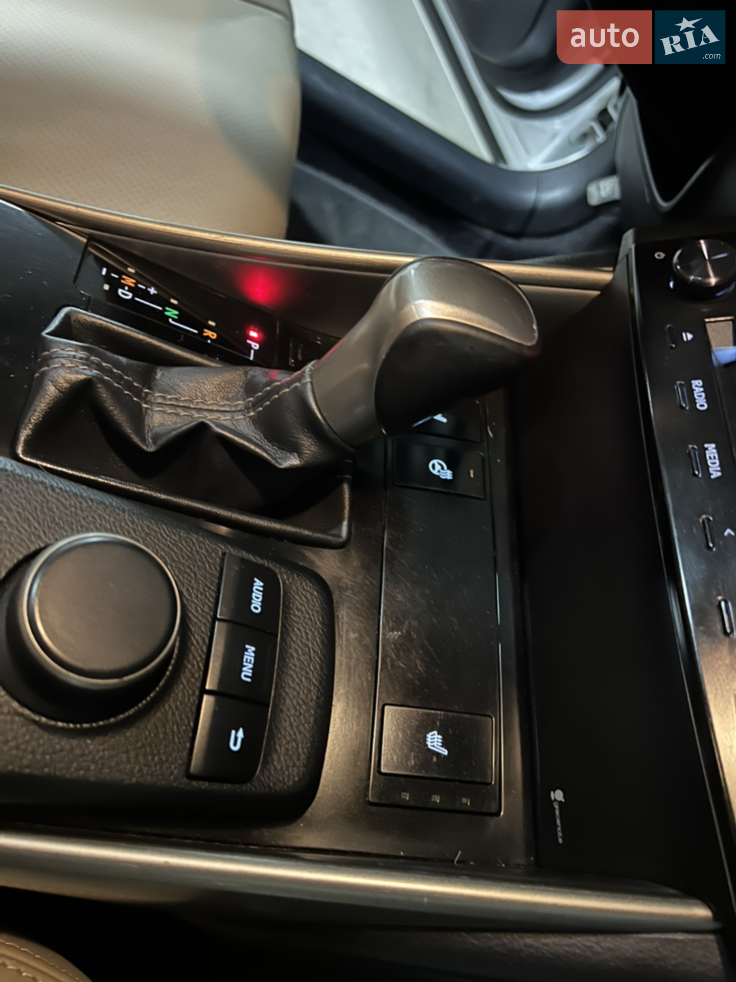 2013 Lexus IS - мініатюра 19