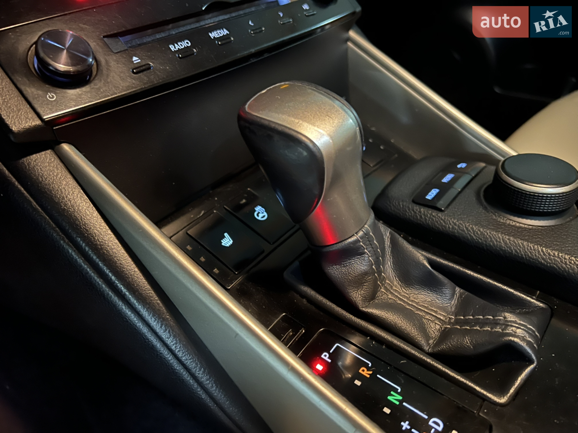 2013 Lexus IS - мініатюра 23