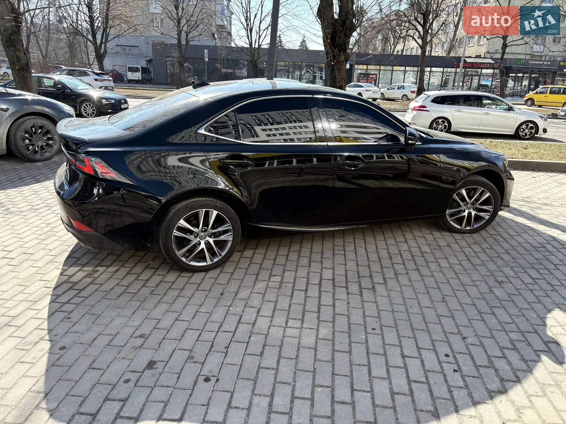 2020 Lexus IS - мініатюра 18