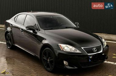 Седан Lexus IS 2010 в Малине