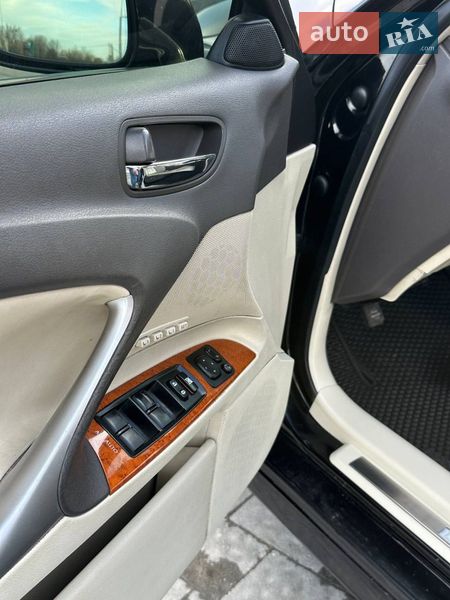 Седан Lexus IS 2009 в Шептицькому