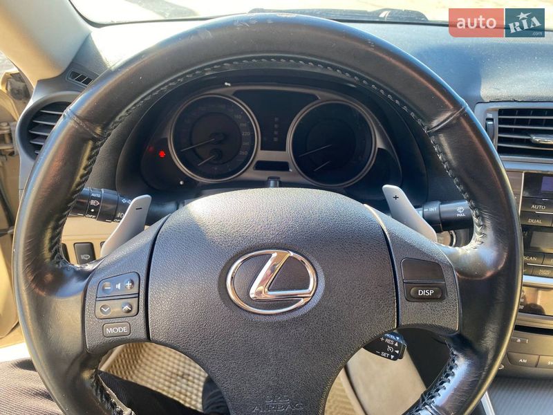 Седан Lexus IS 2007 в Черновцах