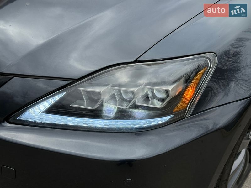 Седан Lexus IS 2007 в Дніпрі
