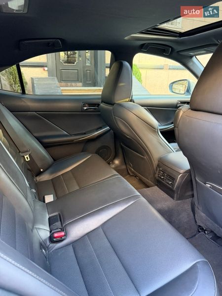 Седан Lexus IS 2015 в Одессе