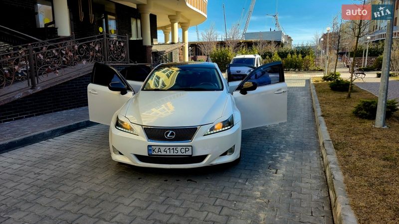 Седан Lexus IS 2008 в Києві