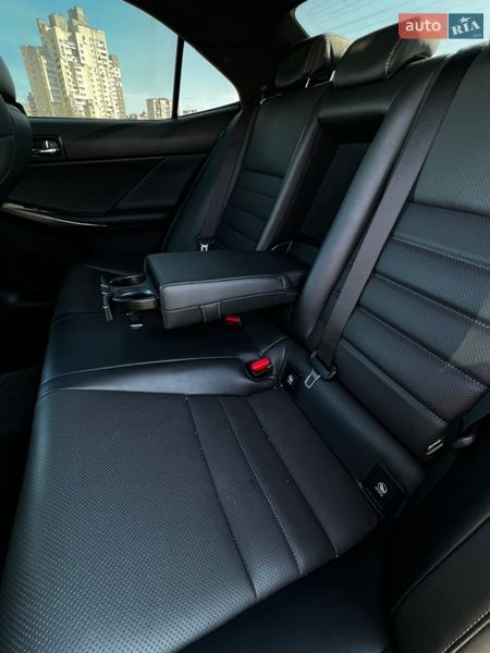 Седан Lexus IS 2013 в Киеве