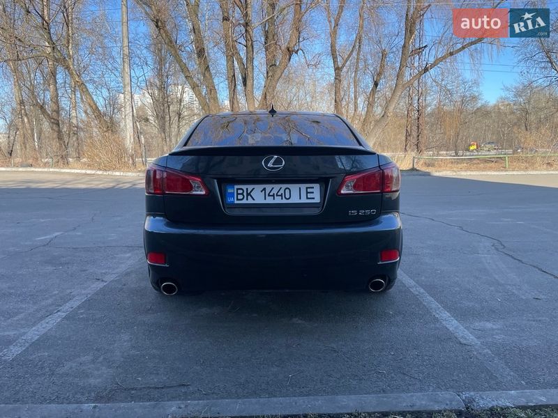 Седан Lexus IS 2010 в Киеве