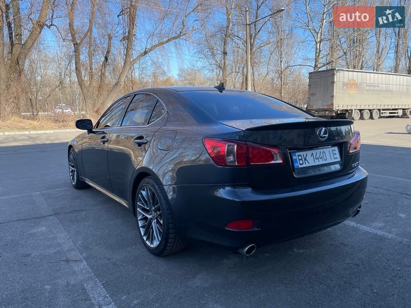 Седан Lexus IS 2010 в Киеве