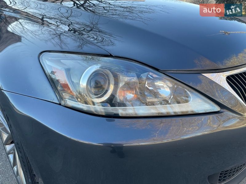Седан Lexus IS 2010 в Киеве