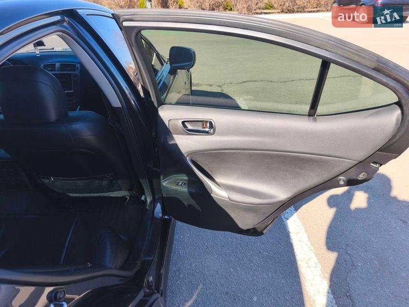 Седан Lexus IS 2008 в Полтаві