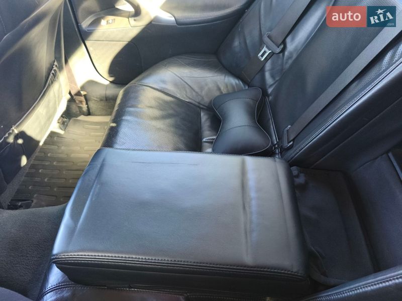 Седан Lexus IS 2008 в Полтаві