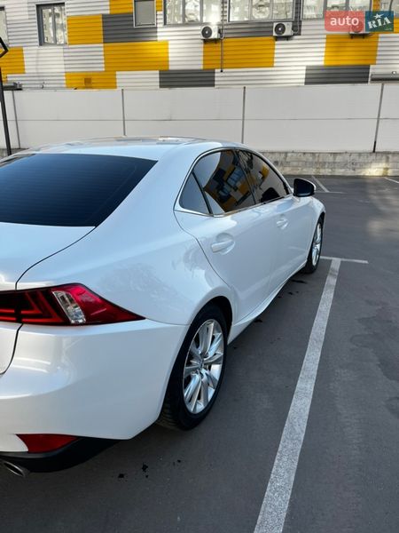 Седан Lexus IS 2013 в Киеве