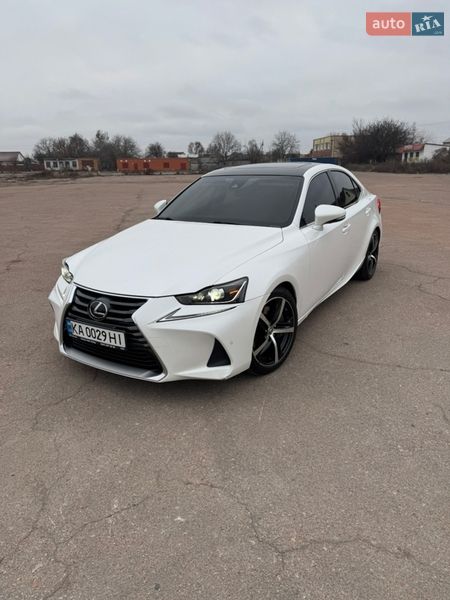 Седан Lexus IS 2016 в Киеве