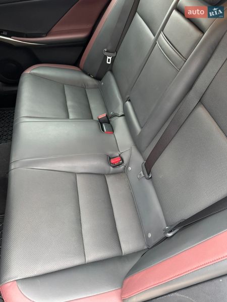 Седан Lexus IS 2016 в Киеве