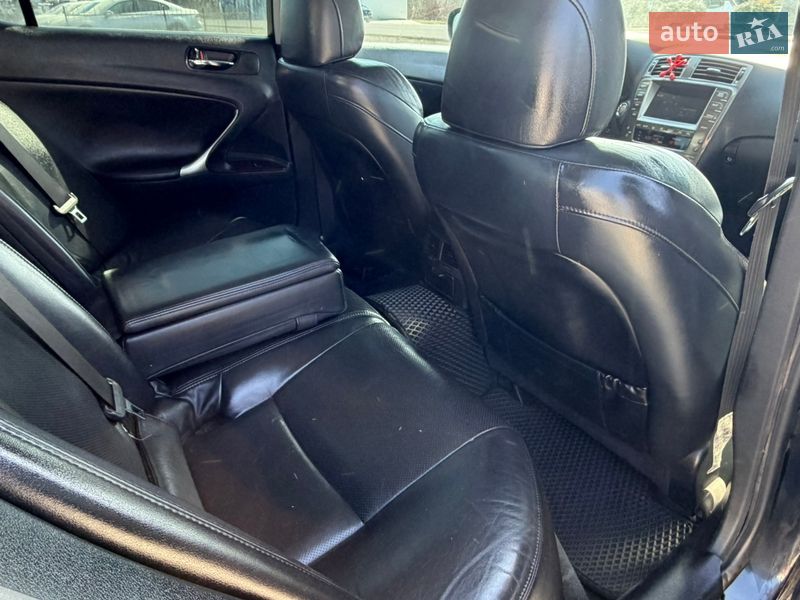 Седан Lexus IS 2008 в Солотвине