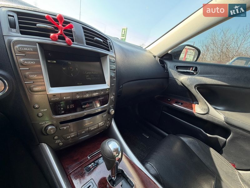 Седан Lexus IS 2008 в Солотвине