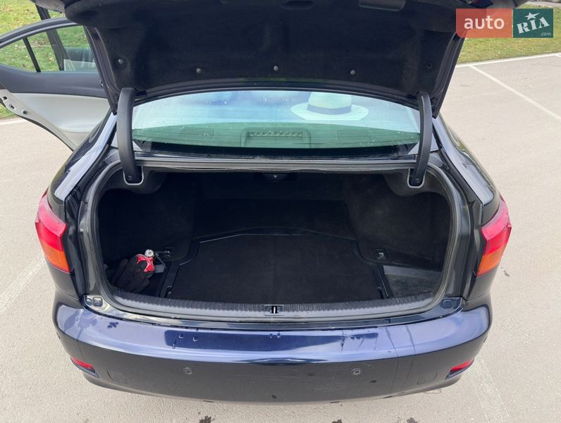 Седан Lexus IS 2007 в Ивано-Франковске